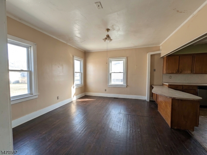 7 Whitman Avenue East Orange NJ 07017