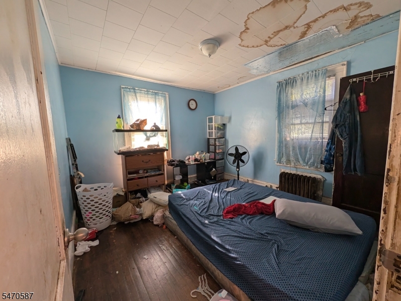 7 Whitman Avenue East Orange NJ 07017