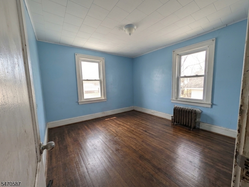 7 Whitman Avenue East Orange NJ 07017