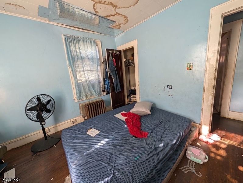 7 Whitman Avenue East Orange NJ 07017