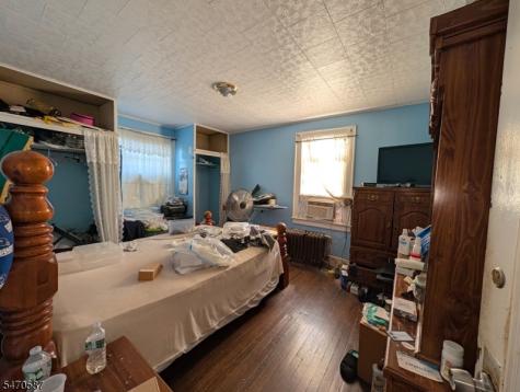 7 Whitman Avenue East Orange NJ 07017