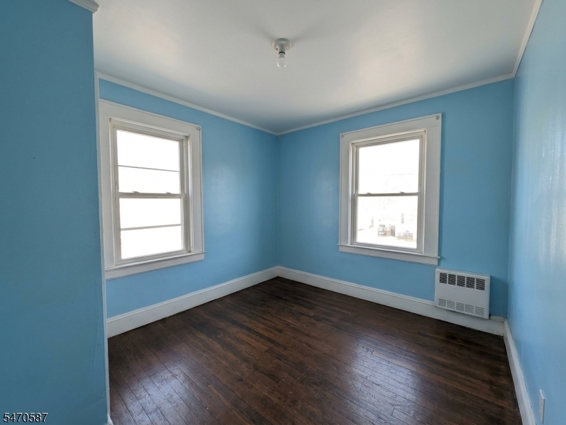 7 Whitman Avenue East Orange NJ 07017