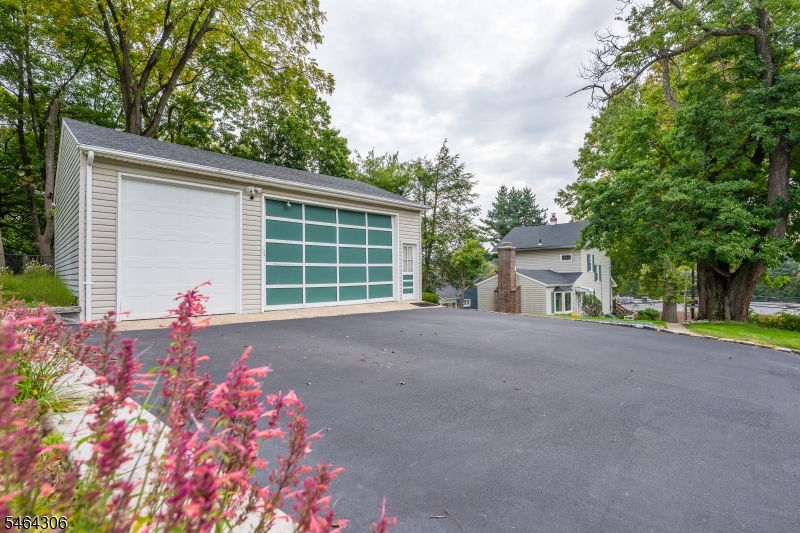 255 Pleasant Valley Way West Orange NJ 07052