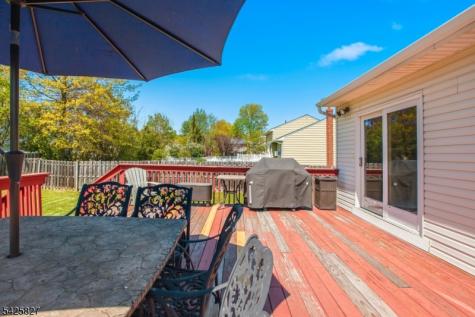 11 Briar Hills Circle Springfield NJ 07081