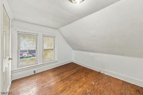 280 Lincoln Street East Orange NJ 07017