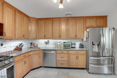 31 Fieldstone Drive Ringwood NJ 07456