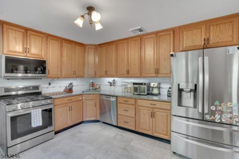 31 Fieldstone Drive Ringwood NJ 07456