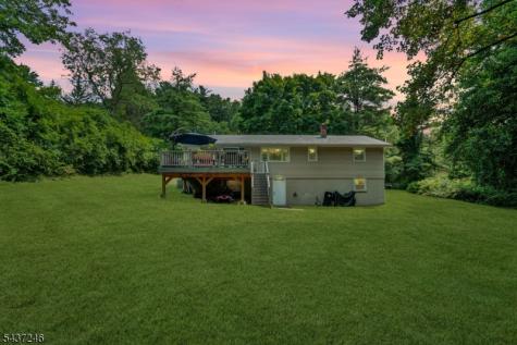 31 Fieldstone Drive Ringwood NJ 07456