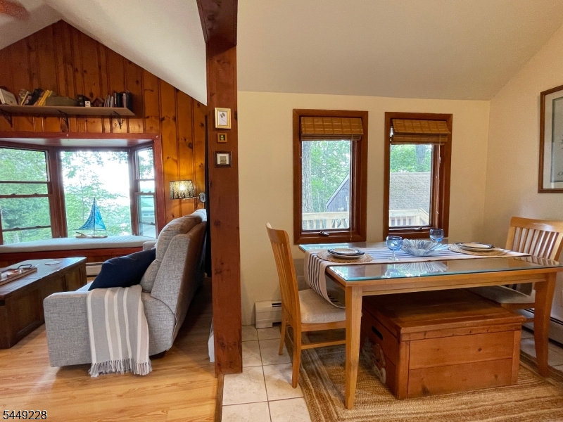 16 Lakeview Road Hopatcong NJ 07843