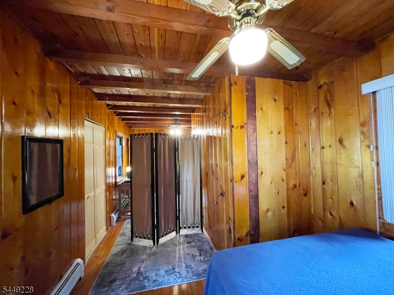 16 Lakeview Road Hopatcong NJ 07843