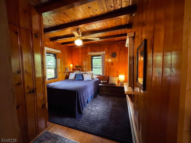 16 Lakeview Road Hopatcong NJ 07843