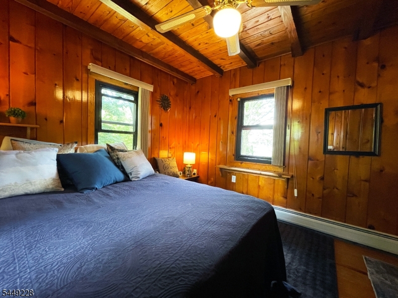 16 Lakeview Road Hopatcong NJ 07843