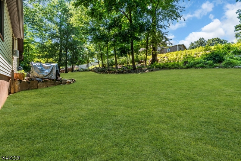 16 Lakeview Road Hopatcong NJ 07843