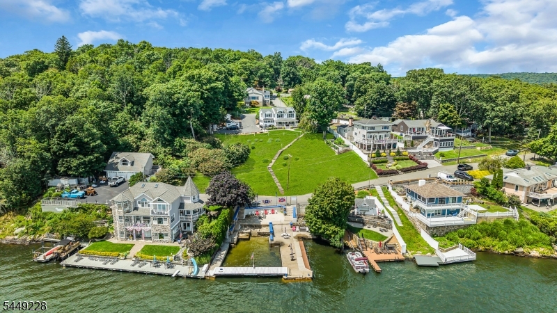 16 Lakeview Road Hopatcong NJ 07843
