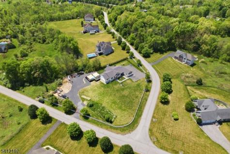 27 Sterling Drive Wantage NJ 07461