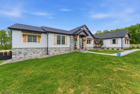 27 Sterling Drive Wantage NJ 07461