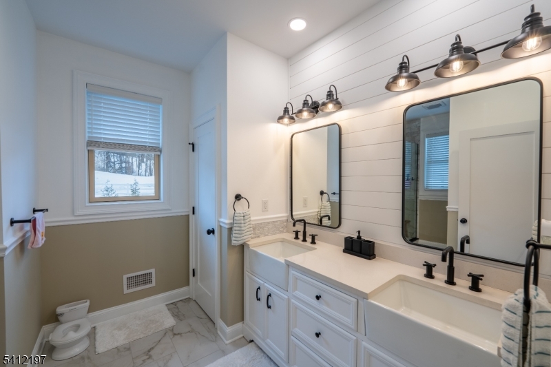 27 Sterling Drive Wantage NJ 07461