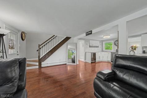10 S Parkway Jefferson NJ 07885