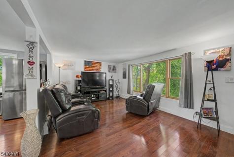 10 S Parkway Jefferson NJ 07885