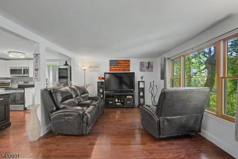 10 S Parkway Jefferson NJ 07885