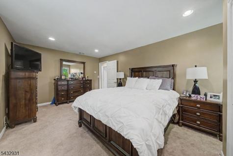 10 S Parkway Jefferson NJ 07885