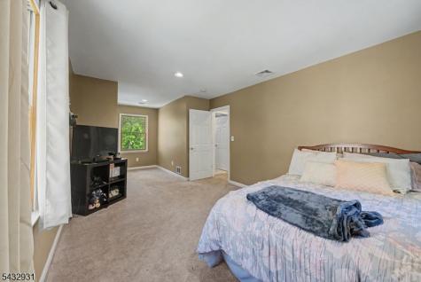 10 S Parkway Jefferson NJ 07885