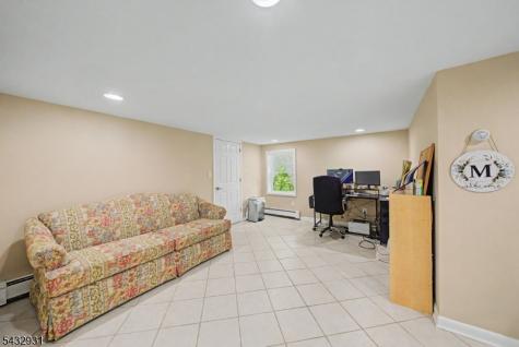10 S Parkway Jefferson NJ 07885