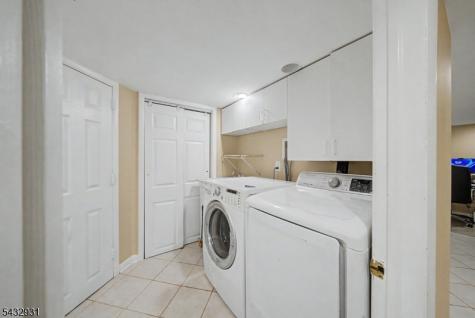 10 S Parkway Jefferson NJ 07885