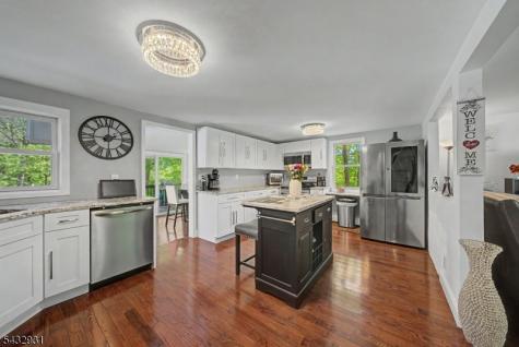 10 S Parkway Jefferson NJ 07885