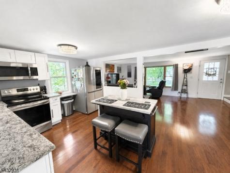 10 S Parkway Jefferson NJ 07885