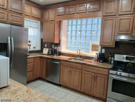 308 17TH Avenue Paterson NJ 07504