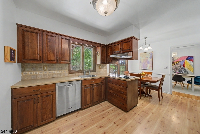 32 Cherryville Hollow Road Raritan NJ 08822