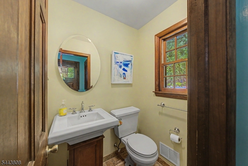 32 Cherryville Hollow Road Raritan NJ 08822