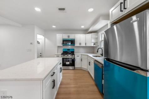 510 Halsted Street East Orange NJ 07018