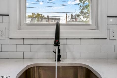 510 Halsted Street East Orange NJ 07018