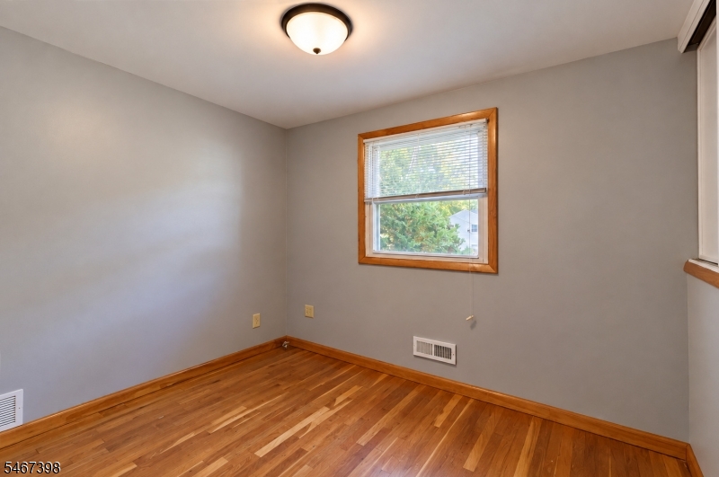 24 Countryside Drive Livingston NJ 07039