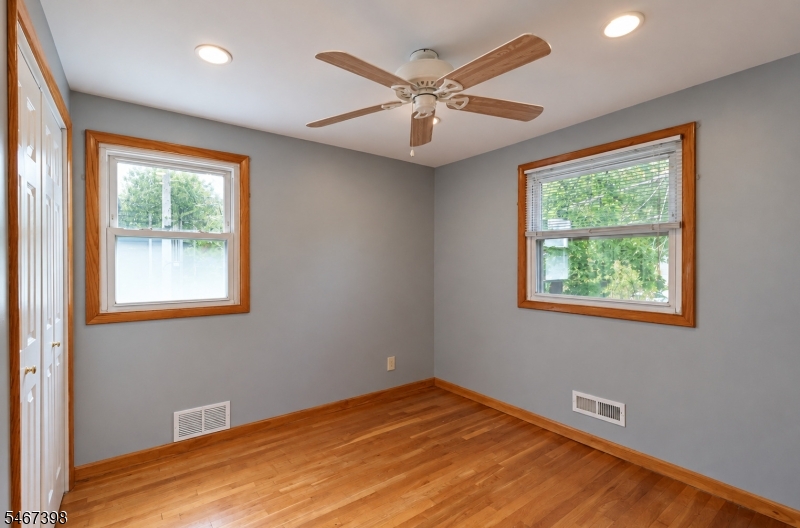 24 Countryside Drive Livingston NJ 07039