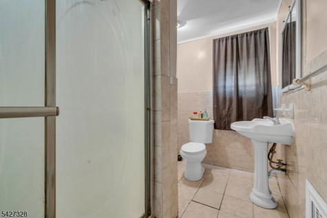 297 Hamilton Place Hackensack NJ 07601