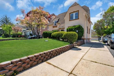 297 Hamilton Place Hackensack NJ 07601