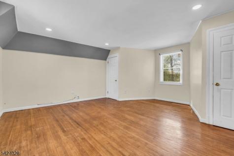 297 Hamilton Place Hackensack NJ 07601