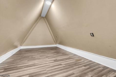 297 Hamilton Place Hackensack NJ 07601