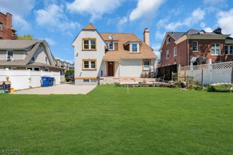 297 Hamilton Place Hackensack NJ 07601