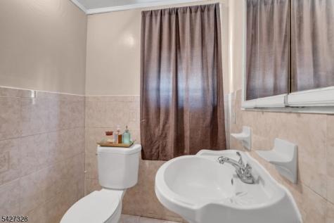 297 Hamilton Place Hackensack NJ 07601