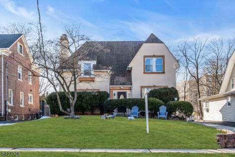 297 Hamilton Place Hackensack NJ 07601
