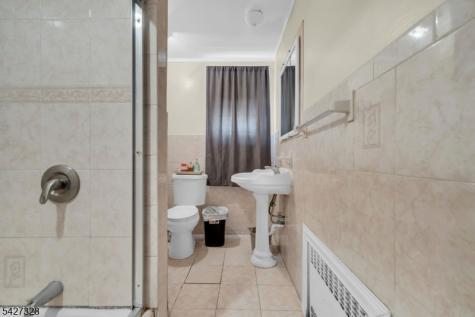 297 Hamilton Place Hackensack NJ 07601