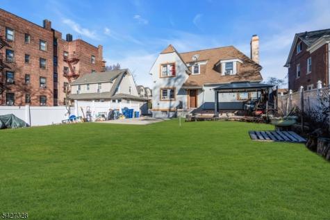 297 Hamilton Place Hackensack NJ 07601