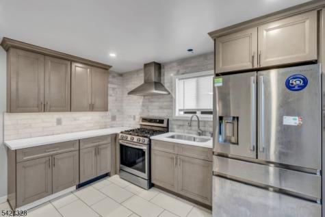 297 Hamilton Place Hackensack NJ 07601
