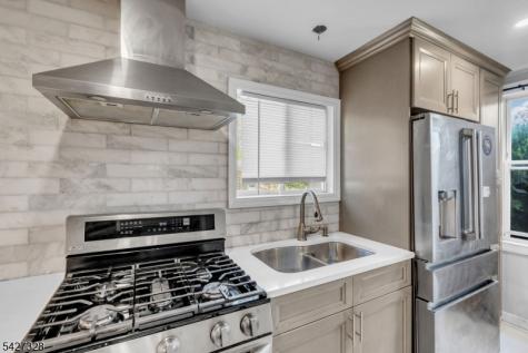 297 Hamilton Place Hackensack NJ 07601