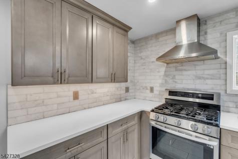 297 Hamilton Place Hackensack NJ 07601