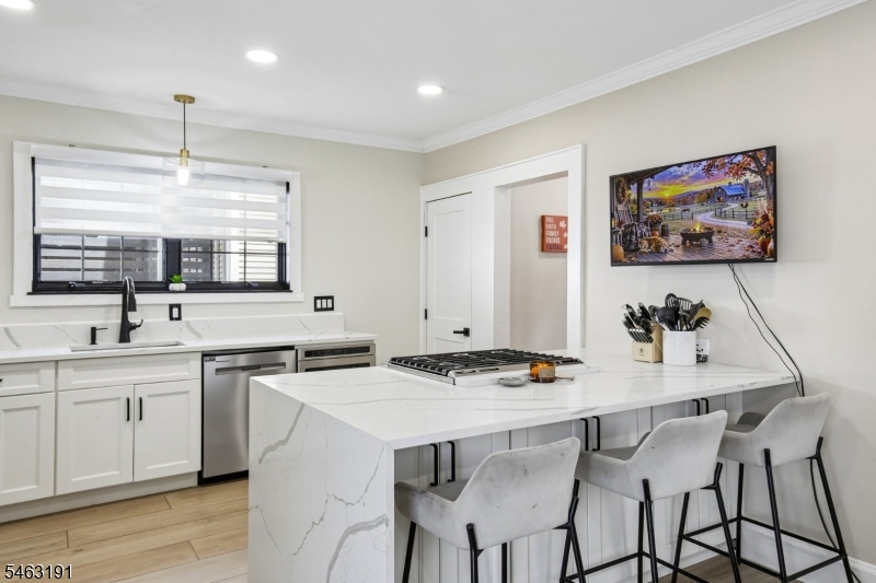17 Weston Street Nutley NJ 07110